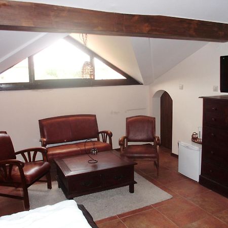 ארבאנאסי Hotel Izvora 2 מראה חיצוני תמונה