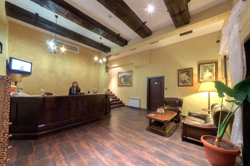 ארבאנאסי Hotel Izvora 2 מראה חיצוני תמונה