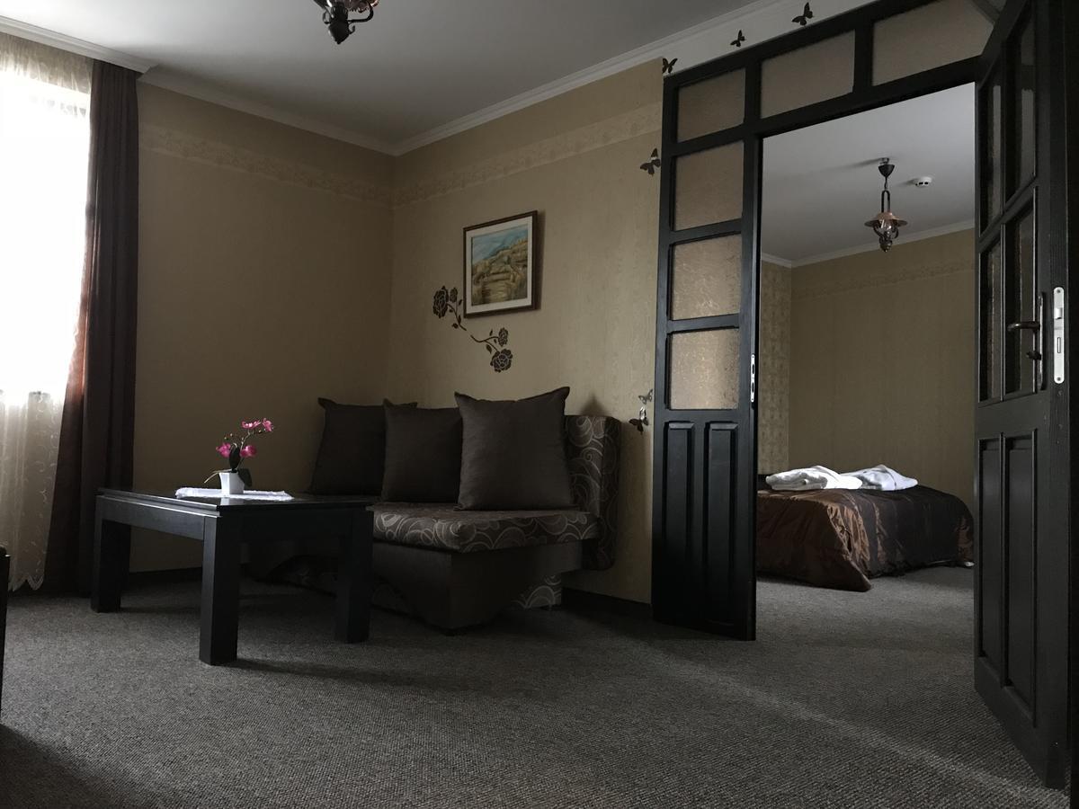ארבאנאסי Hotel Izvora 2 מראה חיצוני תמונה