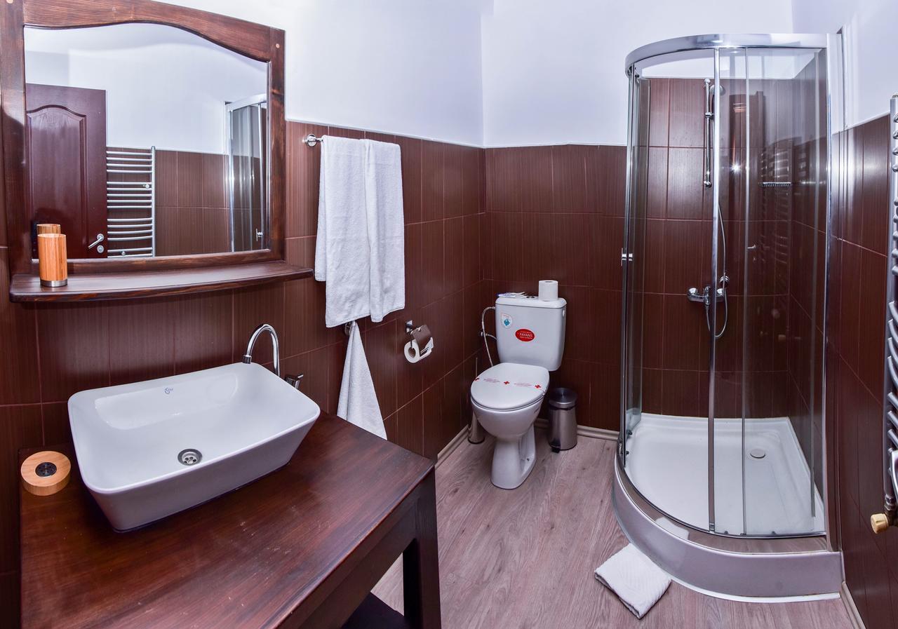 ארבאנאסי Hotel Izvora 2 מראה חיצוני תמונה